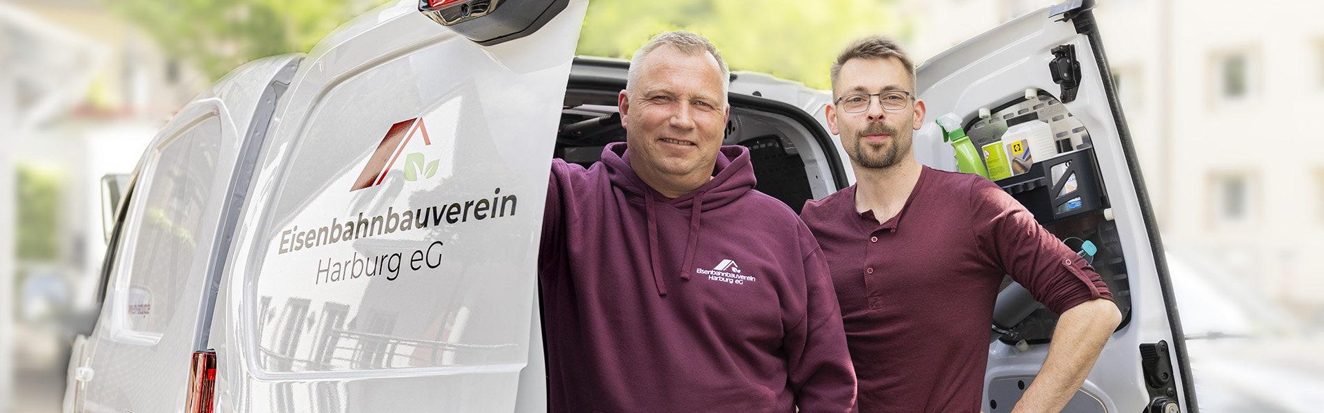 EBV_Handwerker_FotoJQ_038_WEB Hauswart Haase und Titgen bei der Arbeit
